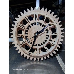 Декоративные часы из дерева А-9